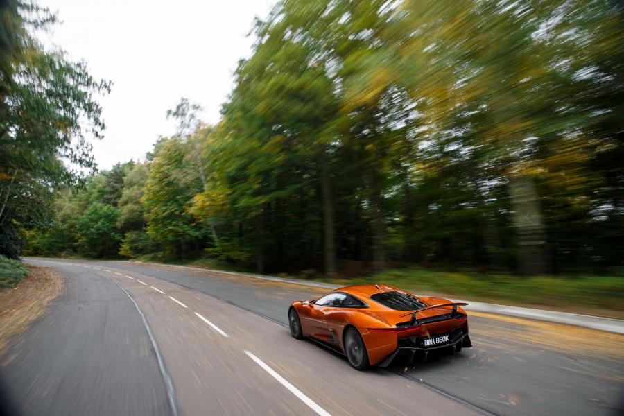  Jaguar C-X75 007 Spectre 2015 года  (фото 24 из 33)